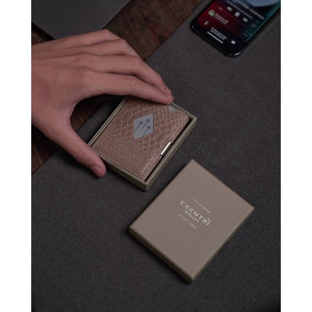EXENTRI Wallet Desert Cobra