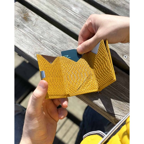 EXENTRI Wallet Yellow Cobra